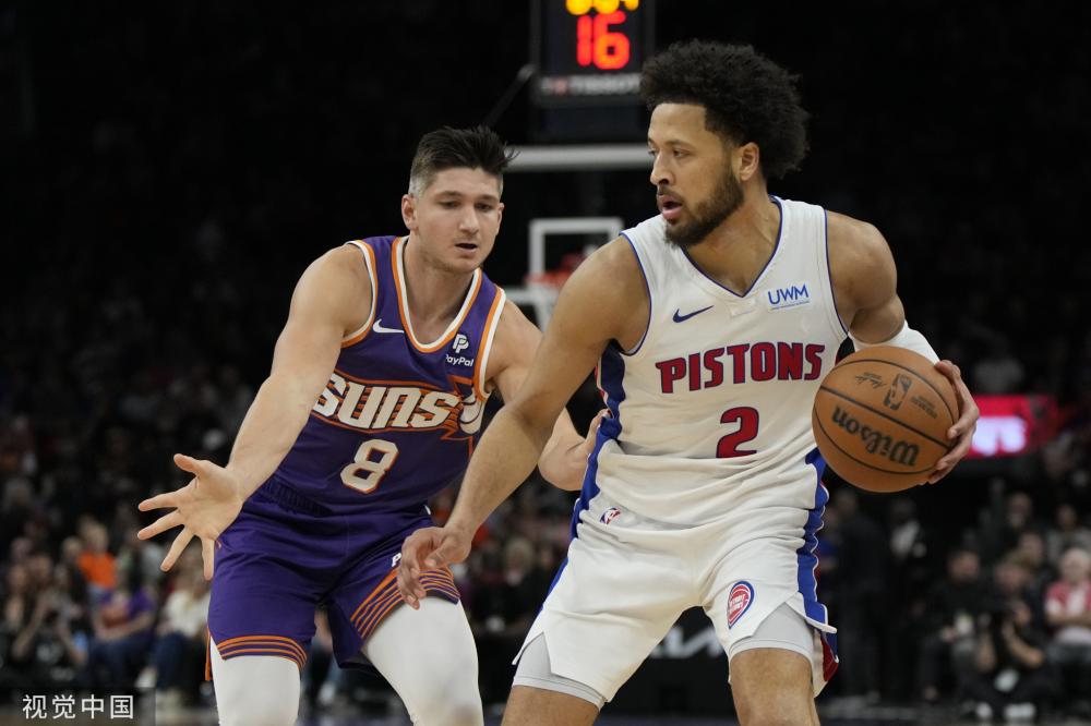 并与其合影 并与其合影